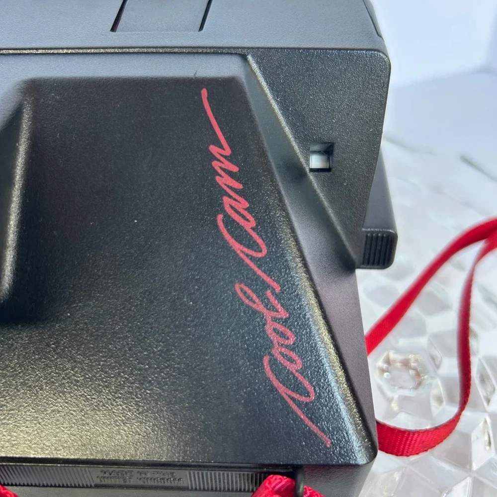 Vintage Polaroid Cool Cam 600 Instant Film Camera Red‎ Strap Photography